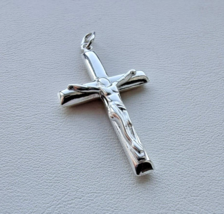 SFI 925 STERLING SILVER   CLASSIC CROSS PENDANT - $703.88 MXN