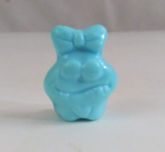 1996 Gogo&#39;s Crazy Bones Buddies Miss Froggy Light Blue  1&quot; Collectible F... - $111.31 MXN
