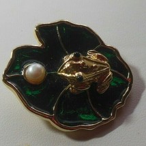 Signed Jj Gold-tone Green Enamel Pearl Frog On Lily Pad Brooch - £7.49 GBP