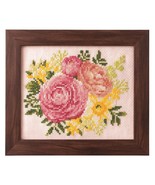Cosmo Ranunculus and Daffodil Seasonal Flower Arrangement Cross Stitch Kit - €31,70 EUR