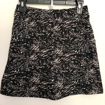 DAILY Sports Golf Tennis Active Skort Women&#39;s 4 Black Gray Splash Pullon... - $27.80