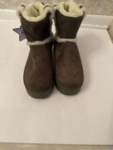 boots women size 9 - $188.49 MXN