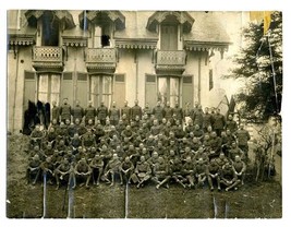 World War One Military Group Photo In Front of Large Fancy House  - $37.72