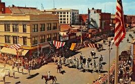 Cheyenne WY- Frontier Days PARADE-MILE Long Through Downtown 1950s Postcard - £2.61 GBP