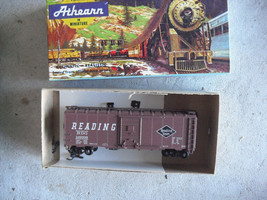 Vintage HO Scale Athearn Brown Reading 109300 Box Car in Box 295-1 - £14.24 GBP