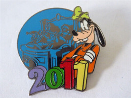 Disney Trading Pins 81600 Goofy with Toy Story Midway Mania Vehicle - Myster - £7.59 GBP