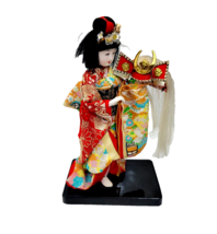 Vintage Japanese Geisha Doll in Silk Kimono With Samurai Helmet Wood Base 8.5&quot; - £29.23 GBP