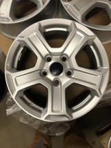Wheel 17x7-1/2 5 Aluminum Straight Spoke Fits 18-21 WRANGLER 3263613 - £257.64 GBP