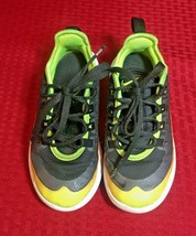 Nike Boys Air Max Axis RF Shoe - $30.44
