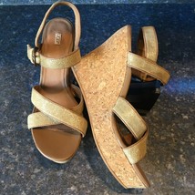 Ugg Metallic Gold Coast Leather Jazmine Sandal, S/N 1008355, Women Size10 - £63.49 GBP