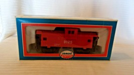 HO Scale Model Power 35&#39; Caboose, Red Safety, #9125 - £18.77 GBP