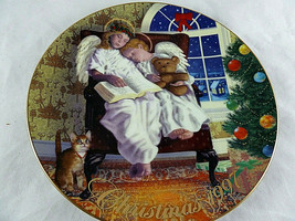 Avon 1997 Christmas Plate Heavenly Dreams Porcelain  w 22k gold rim - £6.99 GBP