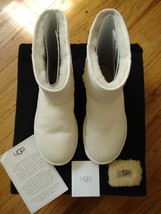 UGG Classic Short #5825 White Boots Size 8 Pre Owned Condition Hard to Find - £106.19 GBP