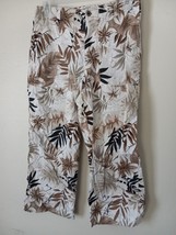 Chicos Capri Pants Women&#39;s Size 1 White Black Floral Pockets Belt loops ... - $23.76