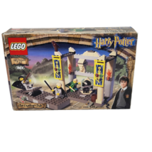 HARRY POTTER LEGO SET # 4733 THE DUELING CLUB 99% COMPLETE IN ORIGINAL BOX - $33.25