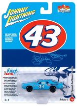 Johnny Lightning Richard Petty 72 Plymouth Road Runner 1/64 Scale Diecas... - $300.32 MXN