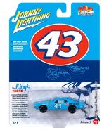 Johnny Lightning Richard Petty 72 Plymouth Road Runner 1/64 Scale Diecas... - $300.32 MXN
