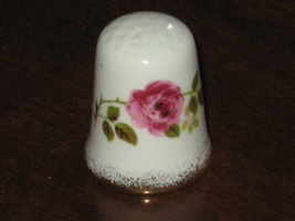Thimble-Mother-Pink Rose-Porcelain-Newhall-England - $6.79 CAD