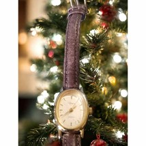 Beautiful vintage Timex Brown strap watch - £35.03 GBP