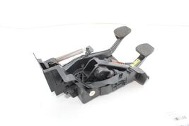 C240 01-05 w203 C240 Manual M/T Clutch & Brake Pedal Assembly 76507 image 5