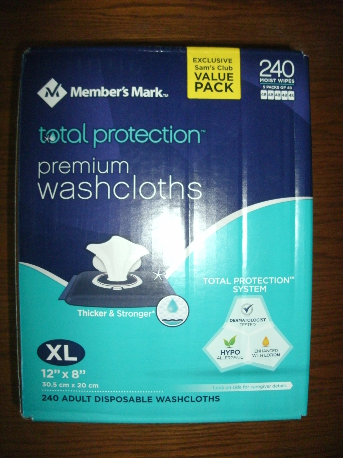 Member's Mark Adult Premium Washcloths 240 ct moist wipes XL size