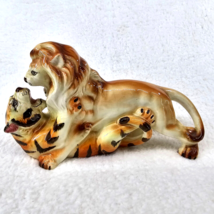 Dee Bee Co Lion &amp; Tiger Fighting Ceramic Figure Vintage MCM Wild Cat Jungle - £51.28 GBP