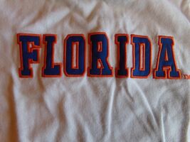 UNIVERSITY OF FLORIDA GATORS White T-Shirt Size (Kids M/5) Licensed New ... - $8.90
