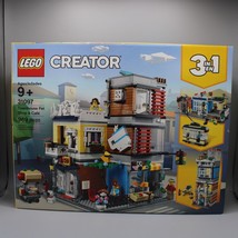 Lego Creator 3 in 1 #31097 Townhouse Pet Shop &amp; Cafe 969 Pcs. (New) - £77.52 GBP
