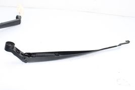 06-08 LEXUS IS350 Windshield Wiper Arms F3607 image 10