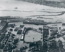 CROSLEY FIELD 8X10 PHOTO BASEBALL MLB PICTURE CINCINNATI REDS 1937 FLOODED - £3.86 GBP