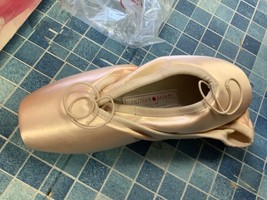 Aleksandra Russian Point Ballet Shoes Model P Size 43.5 Width 1 Vamp 2 S... - $29.10