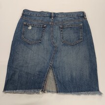 Old Navy RN#54023 Women's Blue Cotton Frayed Bottom Denim Skirt Size 8 image 13