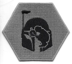 Star Wars Attack of the Clones Boba Fett Holding Jangos Helmet Embroidered Patch - £6.26 GBP