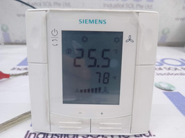 Siemens RDF301 Flush-Mounted Room Thermostat Assy. EM3049-03 50/60Hz - £171.70 GBP