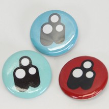 3 Pin-back Buttons or Badges with a Stylized Graphic 1.25&quot; Diameter - $163.52 MXN
