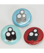 3 Pin-back Buttons or Badges with a Stylized Graphic 1.25&quot; Diameter - $164.21 MXN