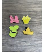 Lot of 4 Disney Hats Mystery Trading Pins Minnie Goofy Queen KG JD - $6.92 CAD