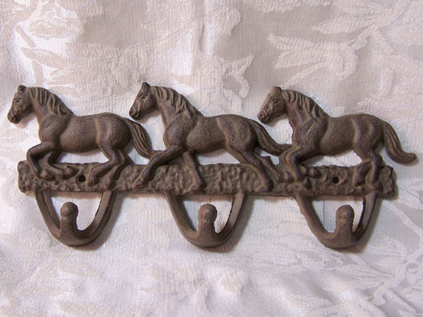 Rusty Iron Horse Hook Country Western - $8.95