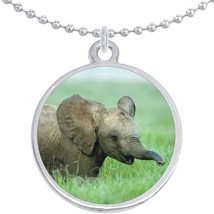 Baby Elephant Round Pendant Necklace Beautiful Fashion Jewelry - £8.53 GBP