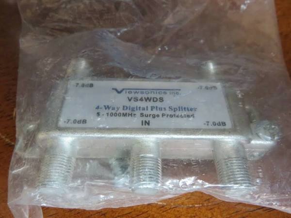 vs4wds Viewsonics 4 way  digital plus splitter  5 to 1000 mhz surge prot... - $7.70