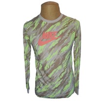 Nike Sportswear (Kids) Boy&#39;s Bone/Volt Multi Camo LS Futura Tee (DJ6650-072) XL - £15.95 GBP