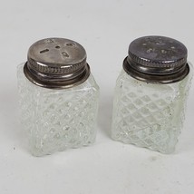 Vintage Salt Pepper Set 1.5 Inch Glass Kitchen &amp; Bar Diamond Pattern - £10.33 GBP