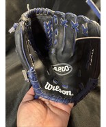 Wilson A200 T-ball 10&quot; Baseball Glove Black Blue GUC Youth Sports Equipm... - $284.99 MXN