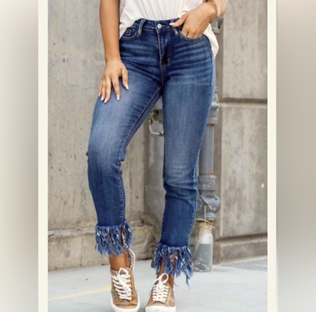 Judy Blue Jeans Womens Size 3/26 Relaxed Fit Cropped Fringe Blue Denim Pants Item image 4