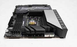 ASUS ROG CROSSHAIR X870E HERO AMD AM5 ATX Motherboard image 8