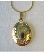 Gold Plated Two Photo Oval Locket with Gold Plated Chain - £7.83 GBP