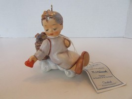 Goebel M.J. Hummel #481 Love from Above W.Germany 3.5&quot; Figurine Ornament 1989 L1 - £19.69 GBP