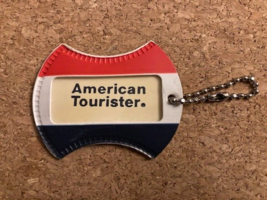 American Tourister Vintage 1970&#39;s Suitcase Red White Blue Luggage Tag w/... - $74.55 MXN