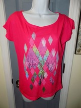 Aeropostale Hot Pink Shirt W/Diamond Design Size M Women&#39;s EUC - £14.58 GBP