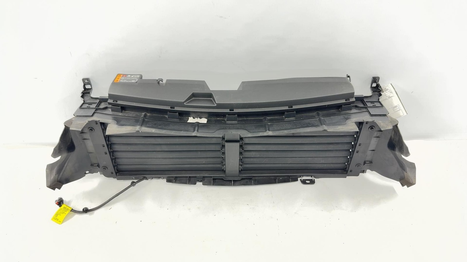 2021 Chevrolet Trailblazer 1.3L Radiator Air Duct Grille Shutter OEM 50K Miles Item image 2